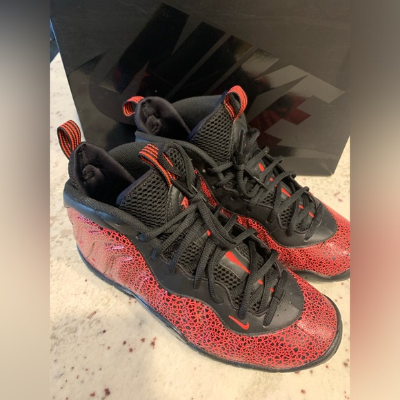 Nike Little Posite One (GS) Black & Crimson Red Size 7Y Basketball Shoes - Picture 3 of 6